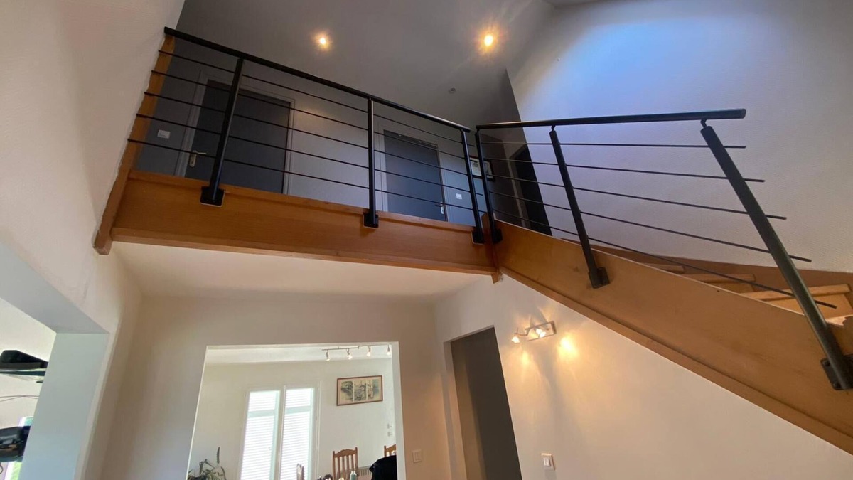 Pleuven House | Large-capacity home