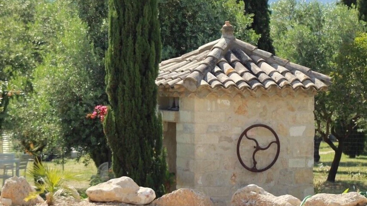 Le Pouget Other | Large charming family farmhouse between sea and mountains.