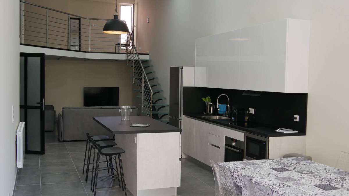 Beausoleil Apartment | Large chic and modern loft, industrial decor