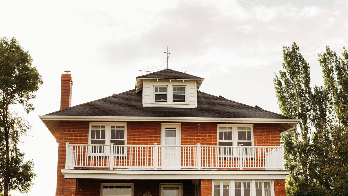Eaton Other | LARGE CLASSIC FARMHOUSE ON 18 ACRES
