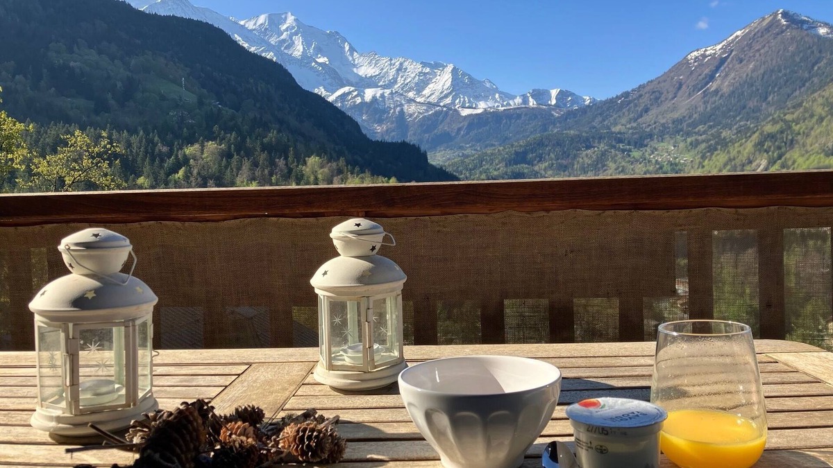 Servoz Ski Chalet | Large, comfortable apartment in a chalet near Chamonix