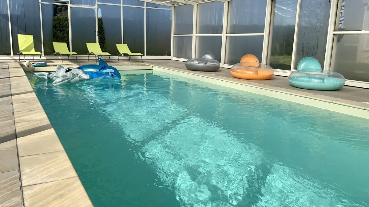 Maslives House | Large comfortable house, heated swimming pool 5 minutes from Chambord castle