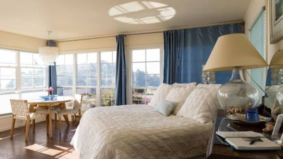 Trinidad Bed & Breakfast | Large, Comfortable Room with views of both the Ocean and The Bay!