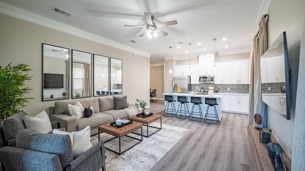 Greater Fondren Southwest House | Large Conference Room|Pet Ok|Private Yard|Gated