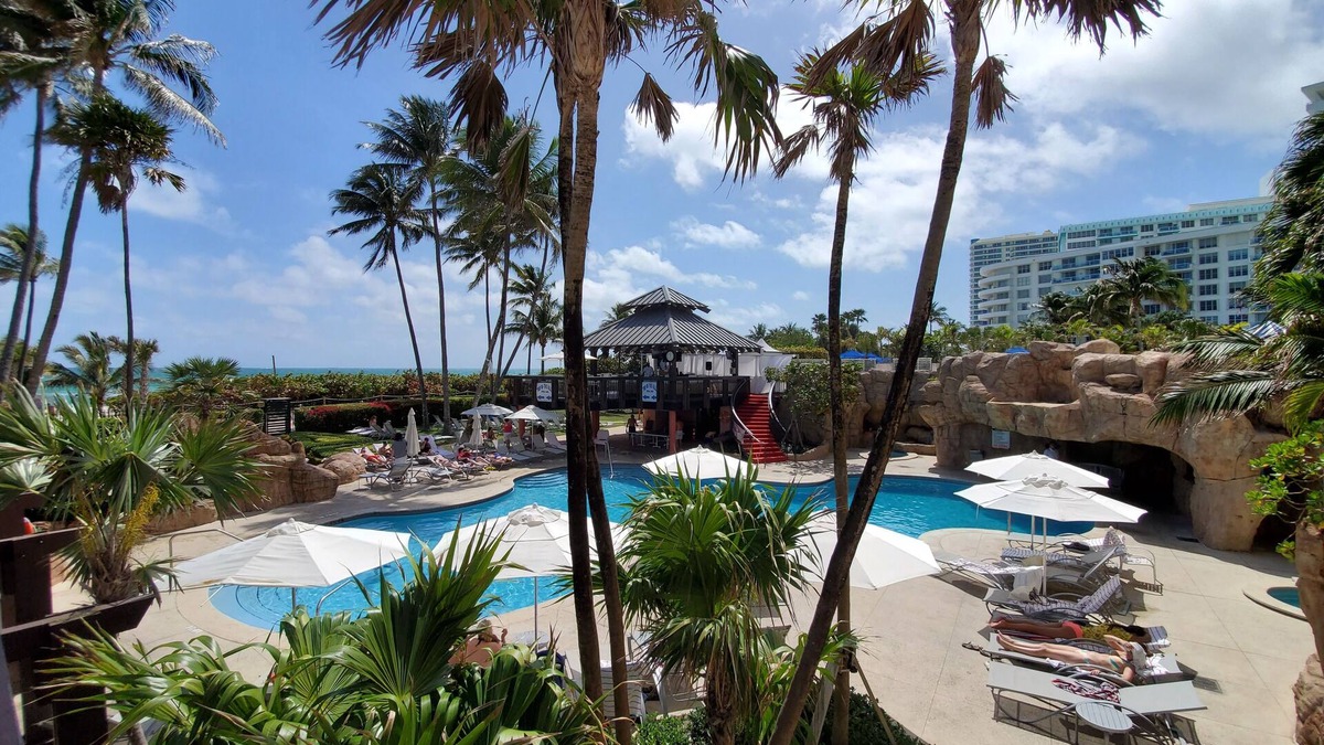 Miami Beach Apartment | Large Connected Spacious 5-Bedroom Sunset Suite 141921