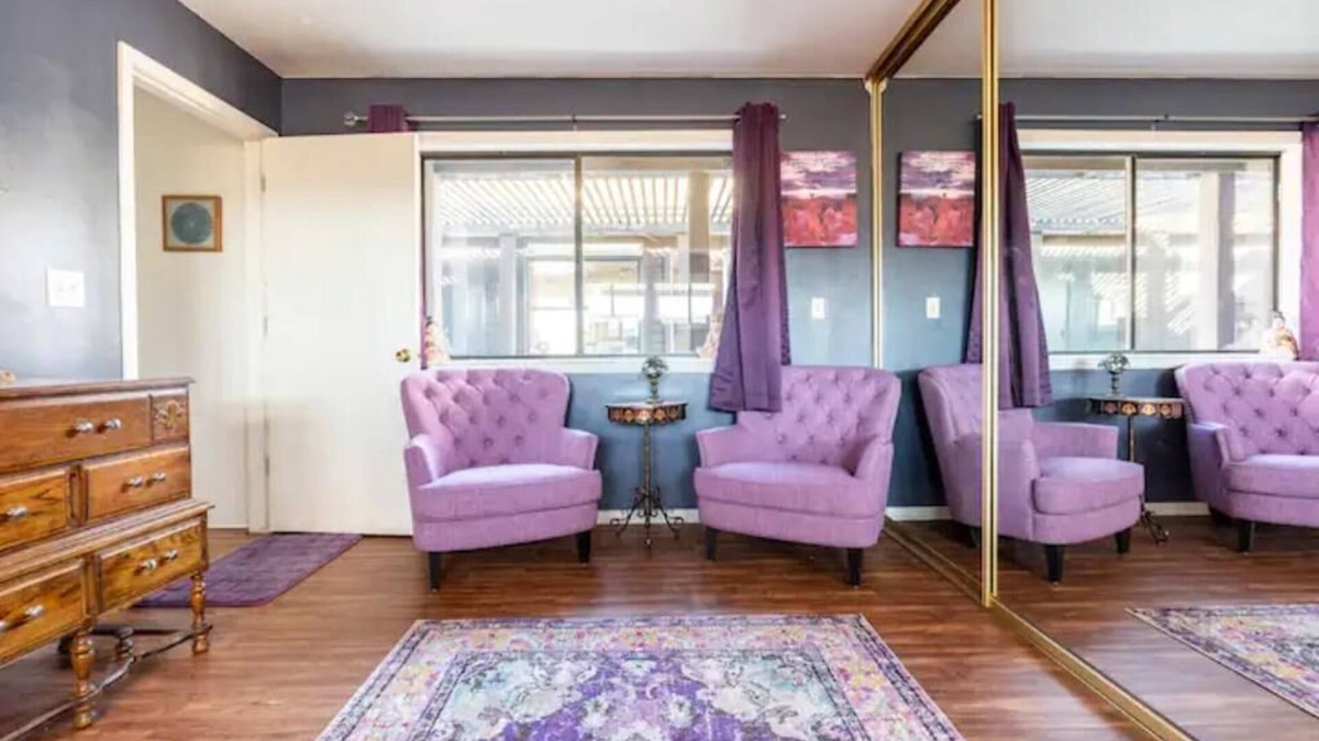 Lone Pine House | Large country home with 3 rooms and 3 baths