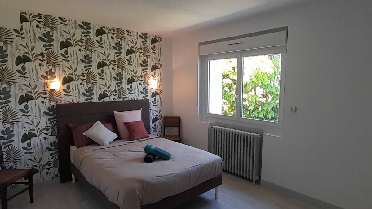 Vatan House | Large country house with 4 double bedrooms and enclosed garden