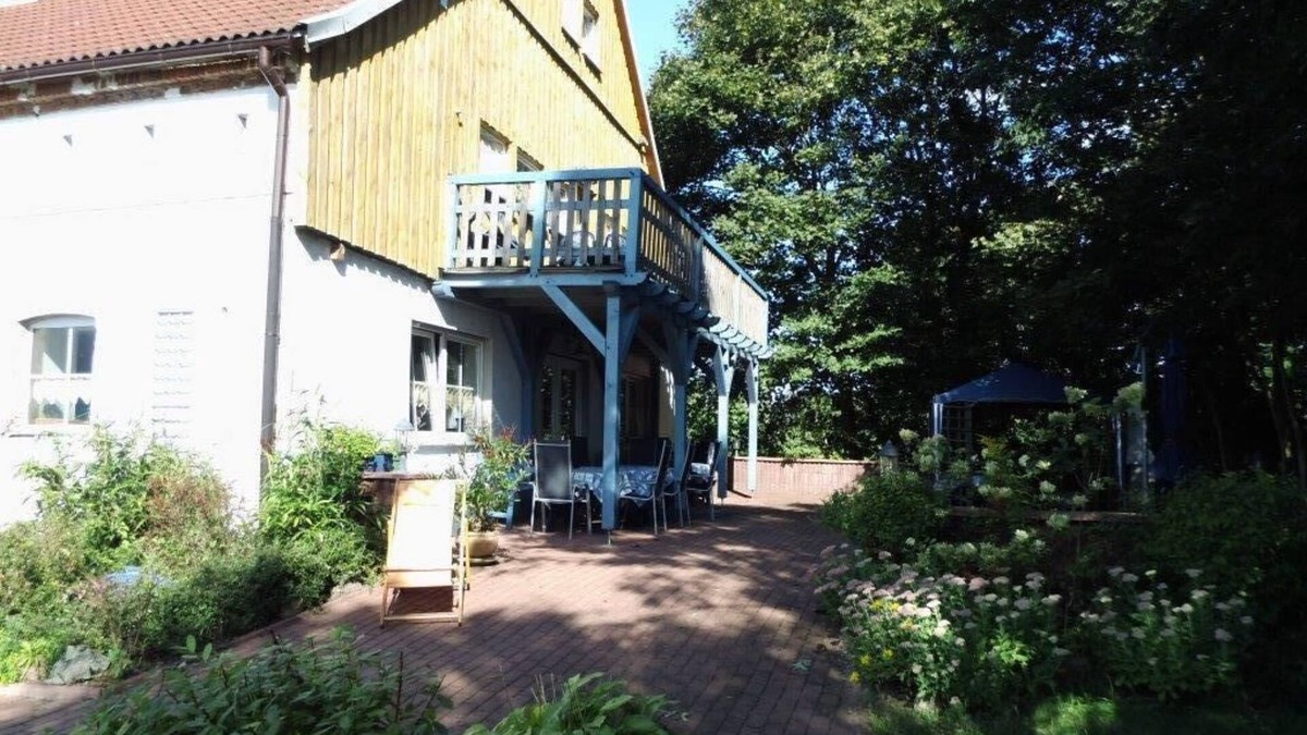 Crussow House | Large country vacation home for 12 people with sauna, terrace & balcony, very quiet