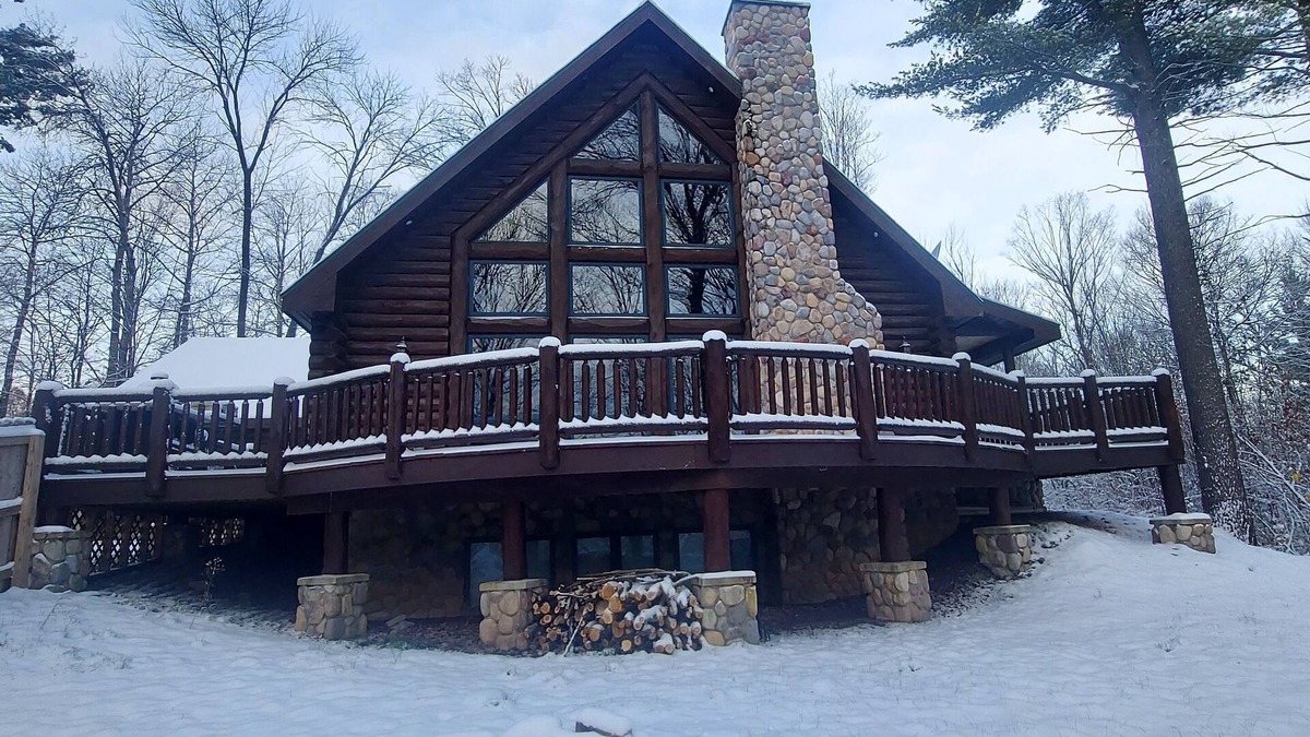 Clam Falls Cabin | Large cozy log cabin in Wisconsin, Close to miles of ATV/UTV trails