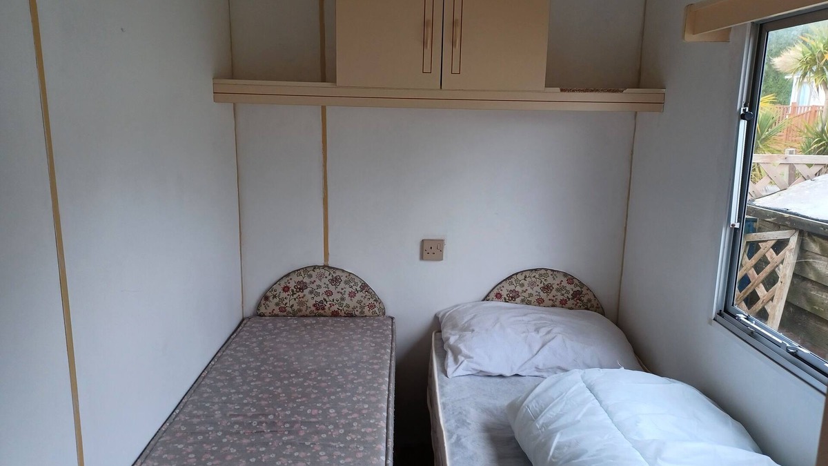 Par House | Large Cozy static caravan in cornwall
