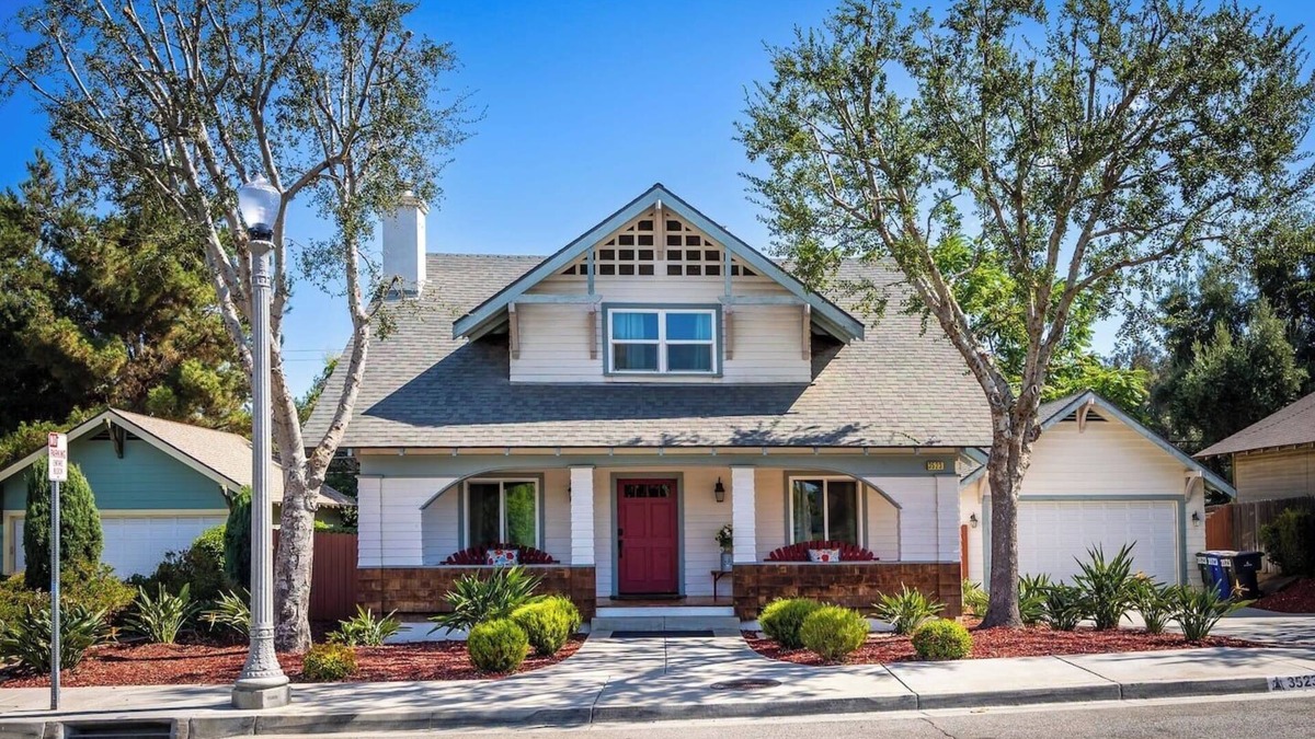 Downtown Riverside House | Large Craftsman blocks from Downtown Riverside!