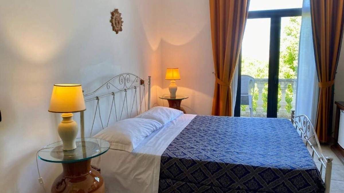 Sternatia Apartment | Large Double Room - Sulitania
