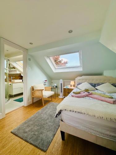 Southfield Apartment | Large Double Room with Private Bathroom West Zone 3 Free Parking