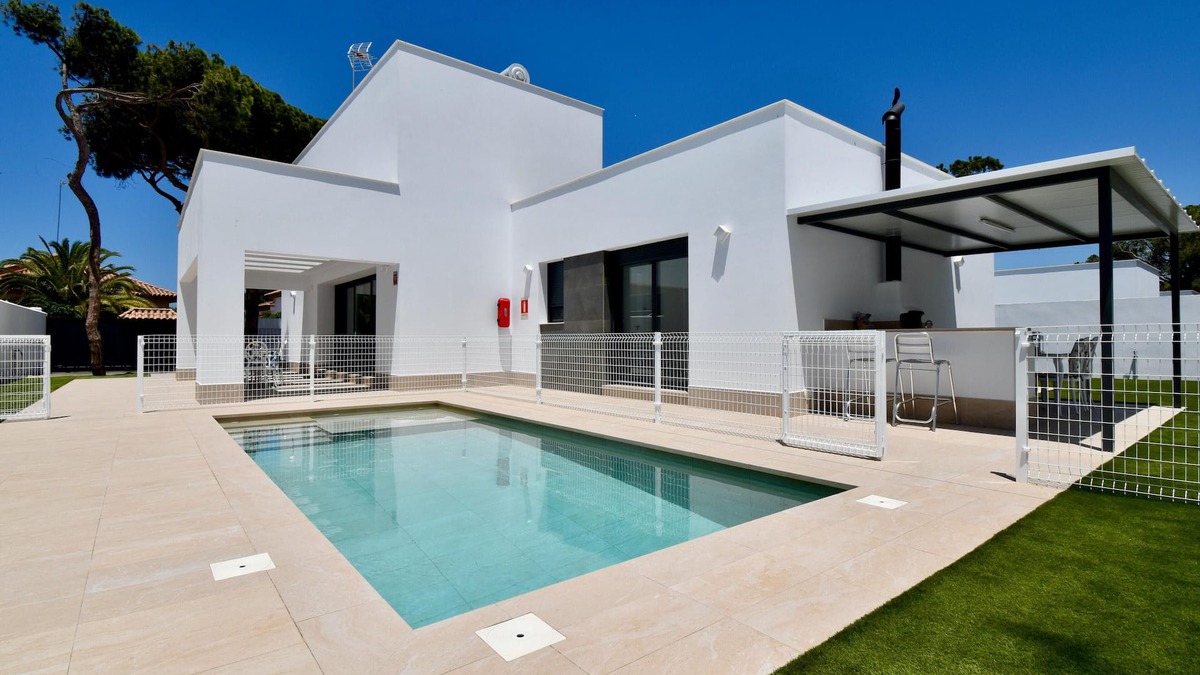 Poblado Sancti Petri Villa | Large modern luxurious Montevideo Villa in Sancti Petri