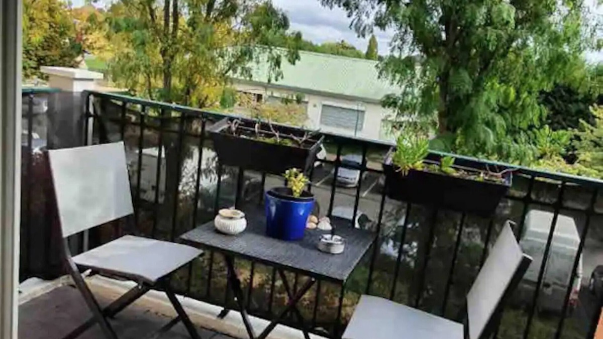 Plaisir Condo | Large F3 near Paris and Versailles, ideal for 4!
