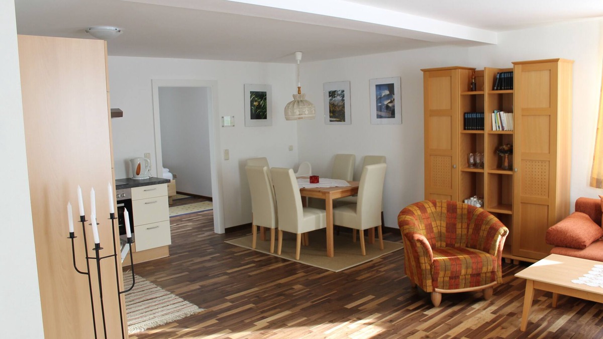 Lackenhof Apartment | Large family apartment with in-house ski school and ski rental