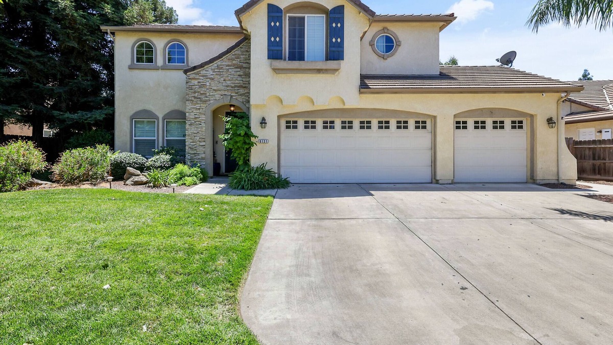 Visalia House | Large Family home near Sequoia National Park