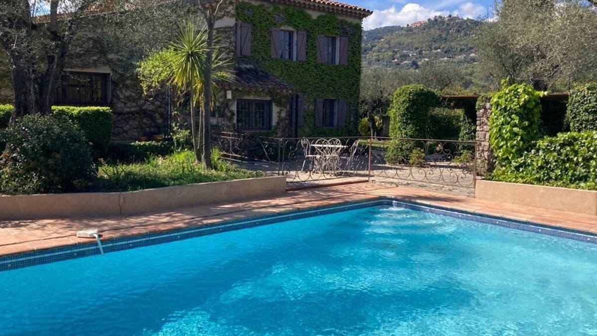 Peymeinade Villa | Large family home, swimming pool, AC in bedrooms