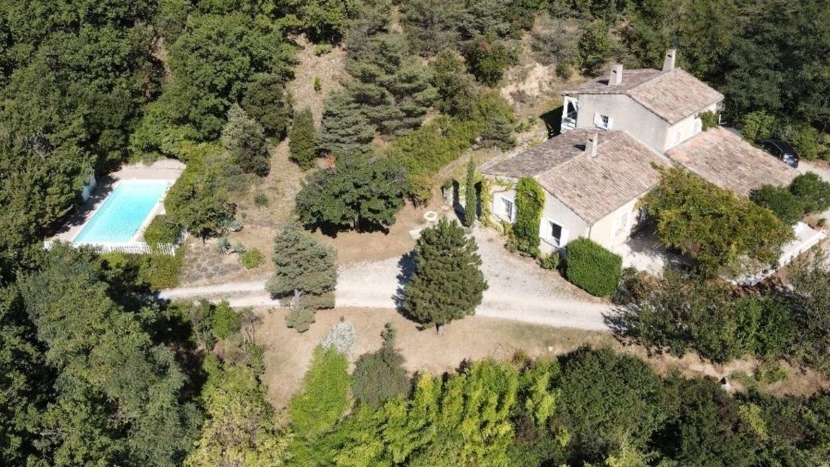 Mirmande House | Large family home with swimming pool in the heart of Drôme provençale