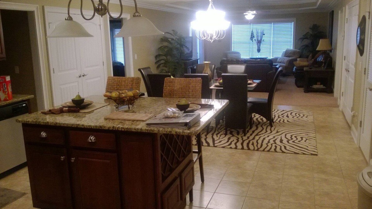 Lincoln Condo | Large, four-bedroom condo minutes away from Talladega Superspeedway!