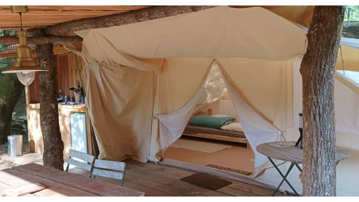 Saint-Eloy-les-Tuileries Cabin | Large furnished tent in the heart of nature