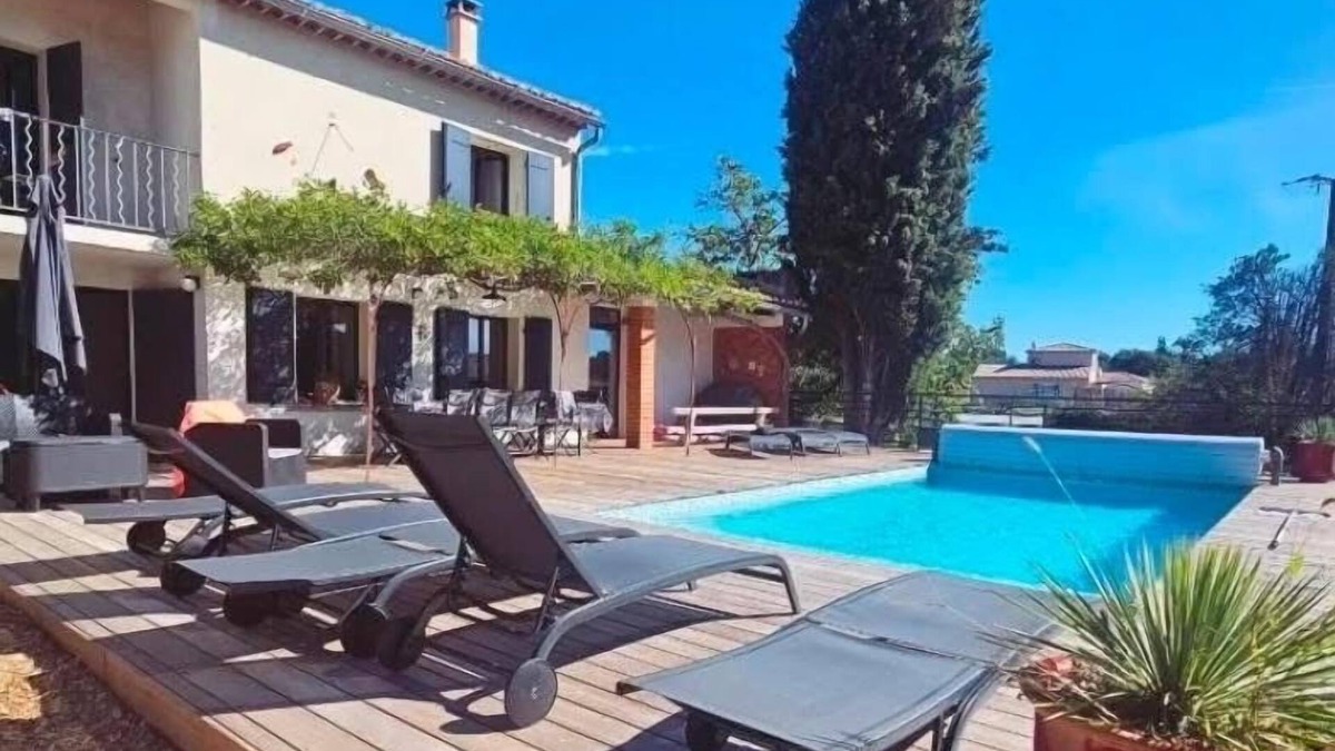Saint-Laurent-La-Vernede Other | Large comfortable bastide with swimming pool, in the middle of the vineyards