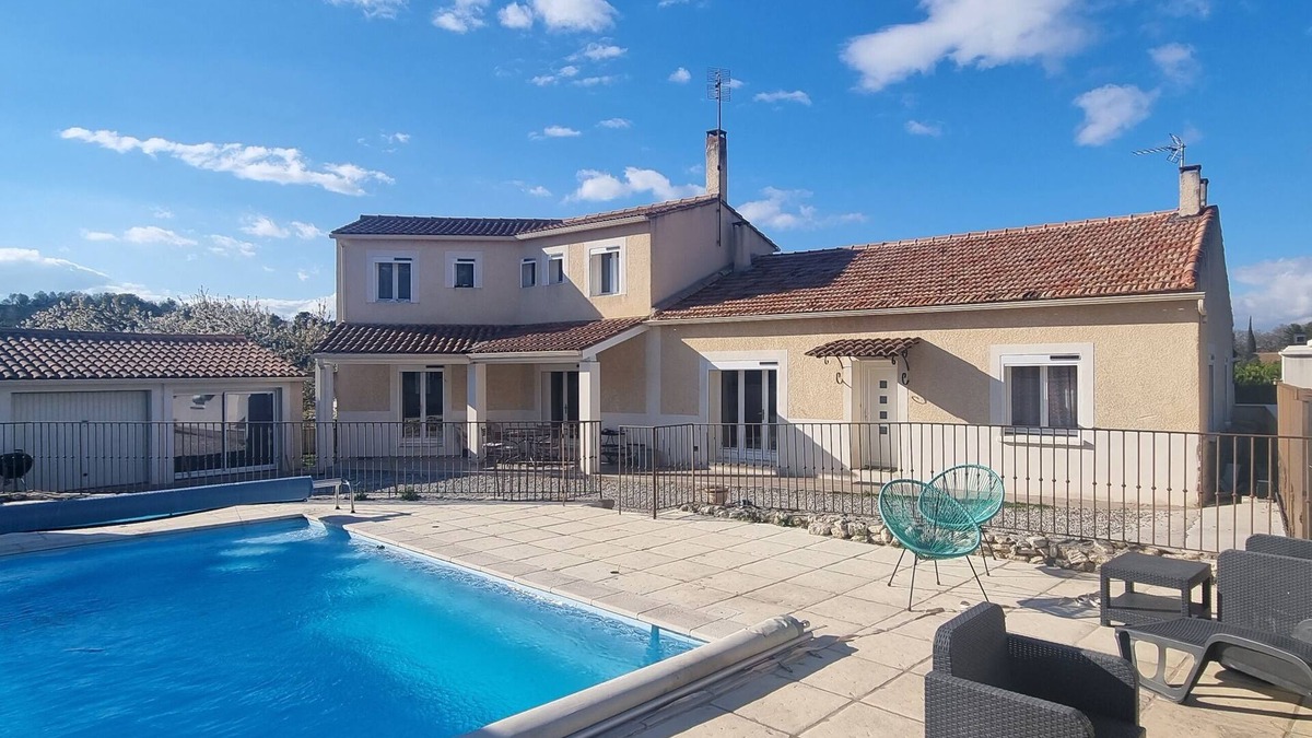 Saint-Paul-Trois-Chateaux House | Large villa 200 m2 with swimming pool in Drôme provençale
