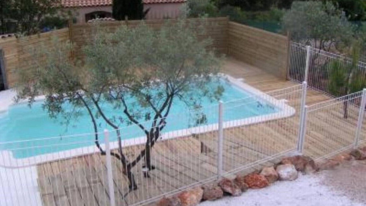 Seillons-Source-d'Argens House | Large contemporary house with garden