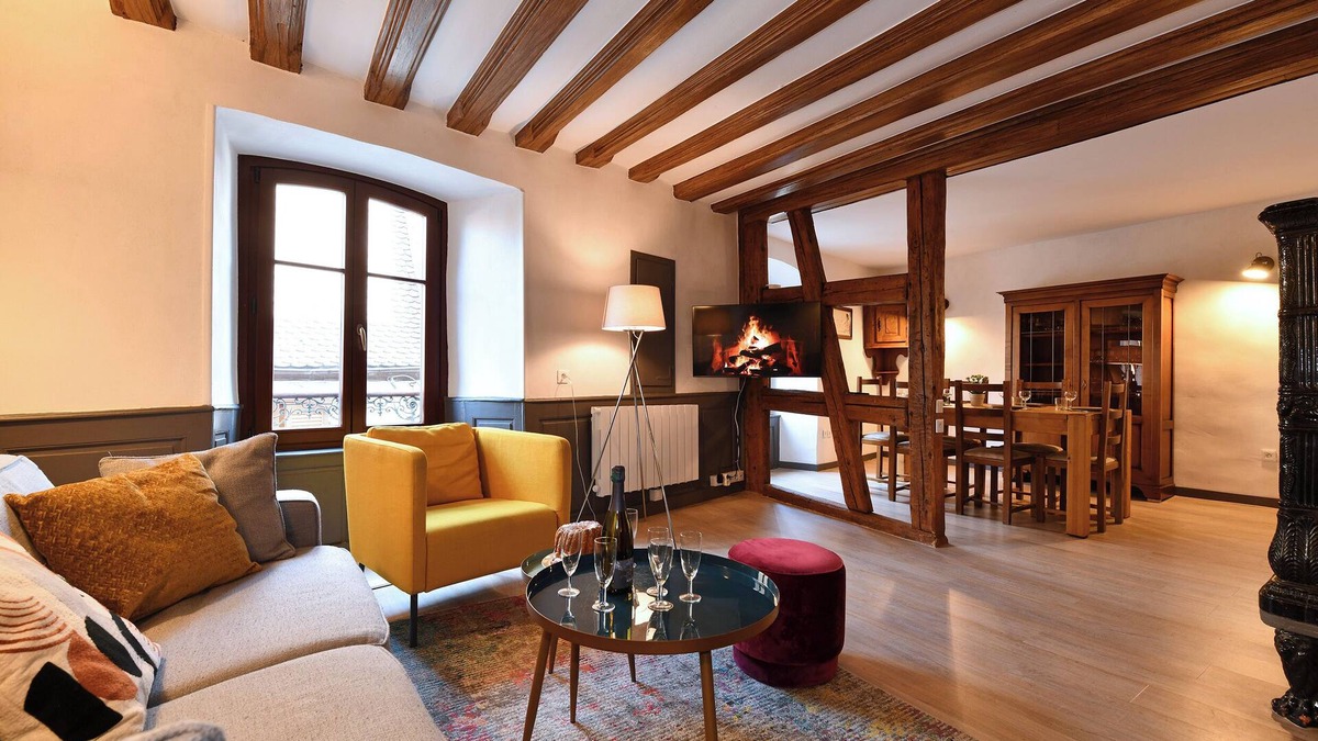 Gueberschwihr House | Large gîte in historic Alsatian half-timbered house for 12/14 people