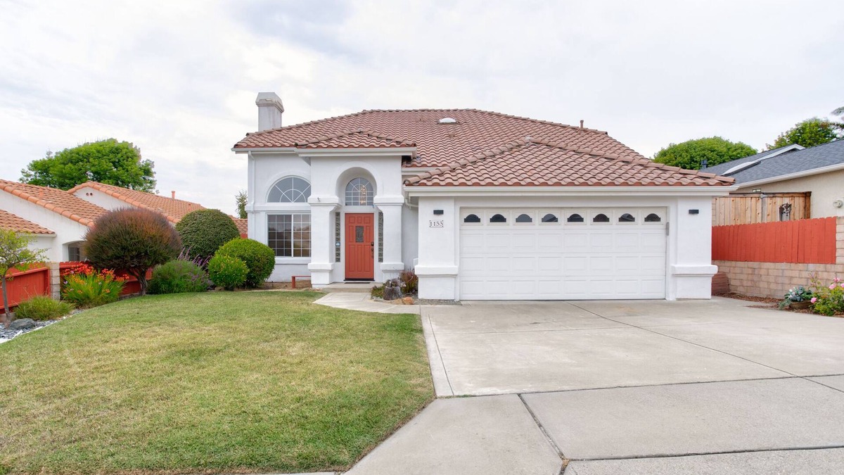 Grover Beach House | *LARGE GAME ROOM BUILT FOR FUN!*