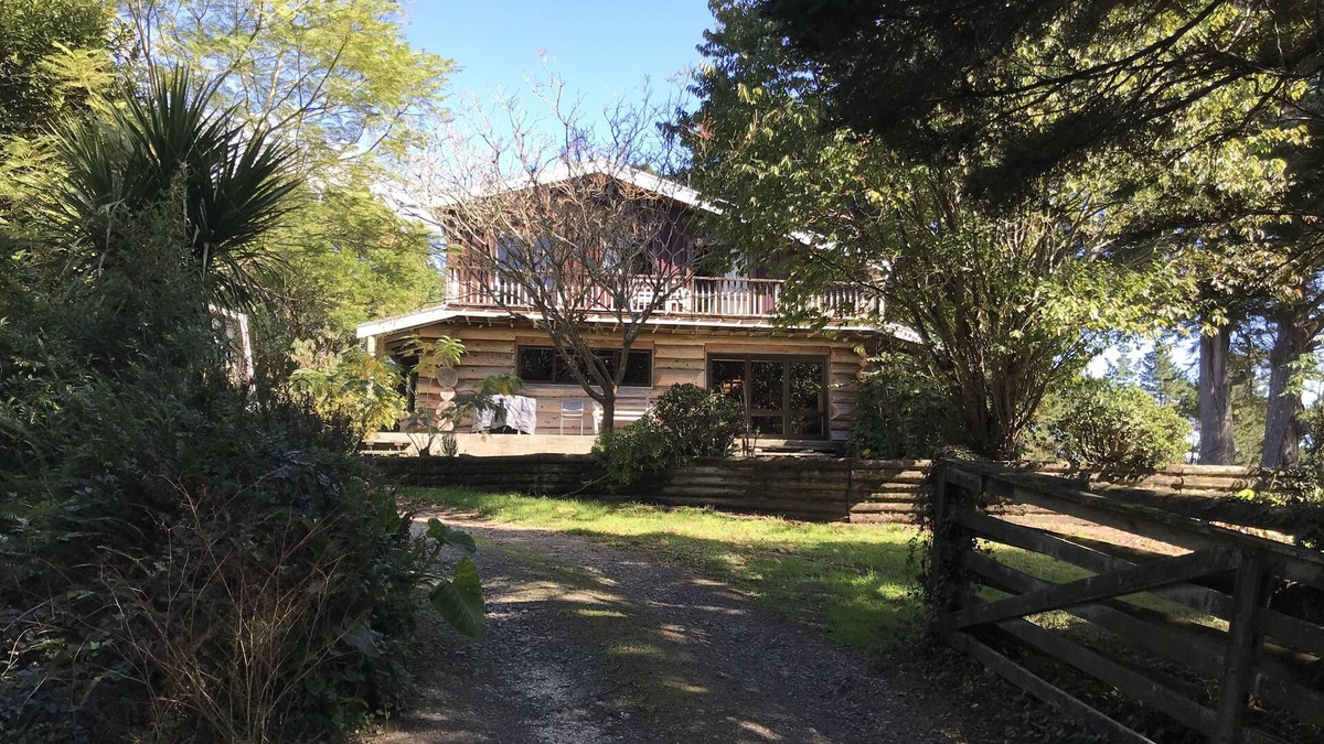 Kaitaia Other | Large, genuine, Log House. 857 Church Rd. Kaitaia
