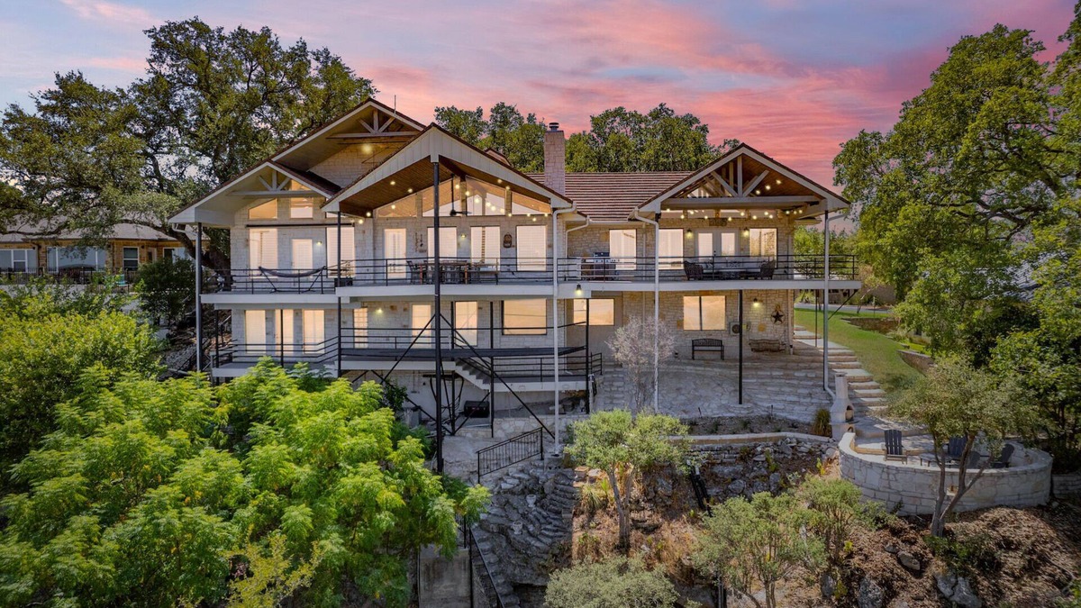 Spicewood House | Large Group Fave - Huge Patios, BBQ Grill, + Views