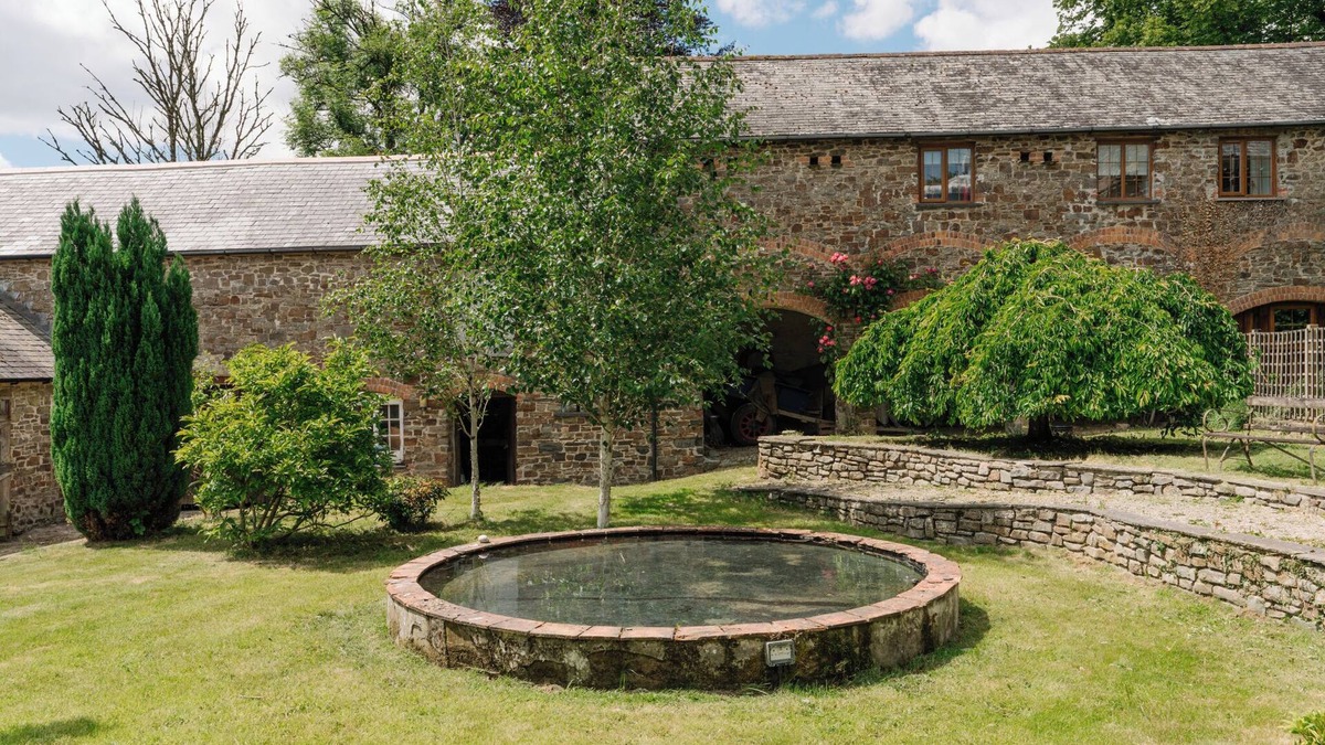 Westleigh Other | Large Group Holiday Accommodation – 3 Cottages Sleeping 18 in North Devon