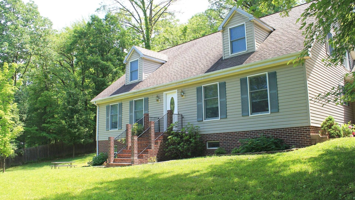 Halltown House | Large Groups, Hot Tub, Near Attractions, Wooded/Country Setting w/Aparment/Annex