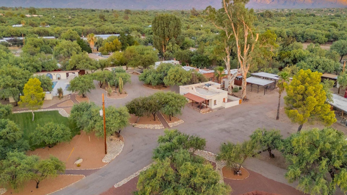 Tanque Verde House | Large Groups Solana Spanish Villas 5.7 Acre Estate