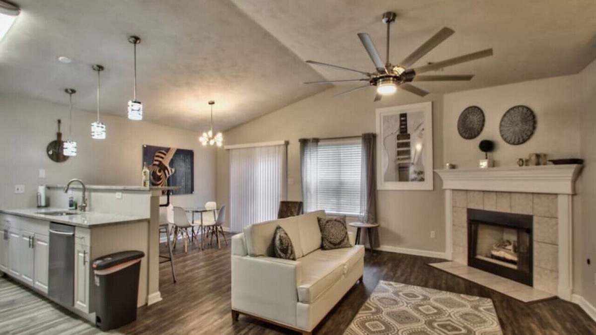 Tallahassee House | Large Groups Welcome (Go Seminoles, Go Rattlers)