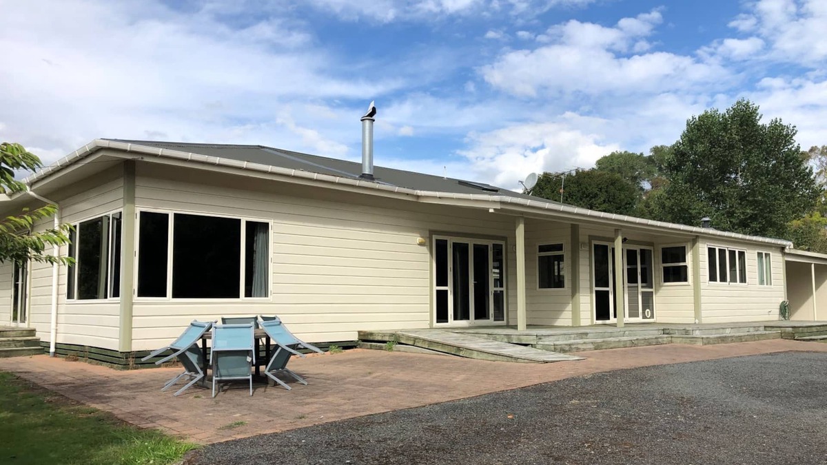 Taumarunui House | Large Groups Welcome