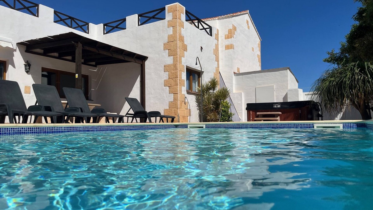 Casillas de Morales House | Large Home, Private Heated Pool and Hot-tub, In a Quiet Central Location