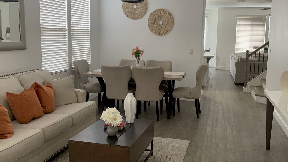 Linda House | Large home in Marysville 7 min to hard Rock casino and 30 min to Sacra-Airport