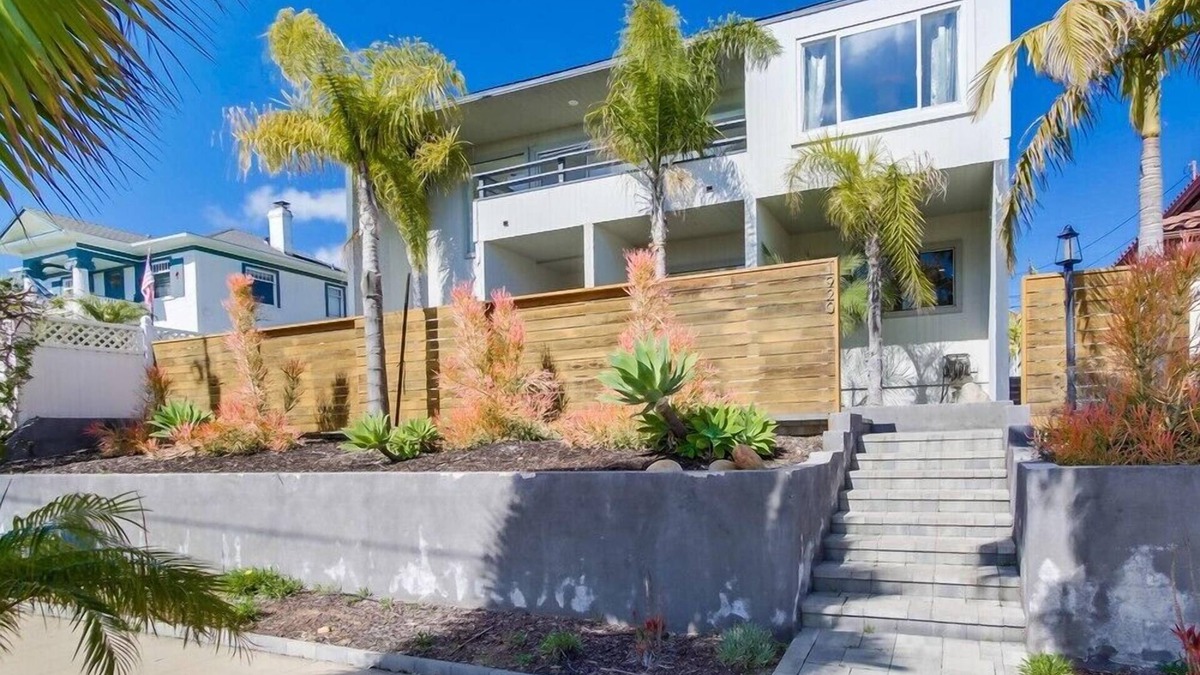 North Pacific Beach Apartment | Large Home in Pacific Beach