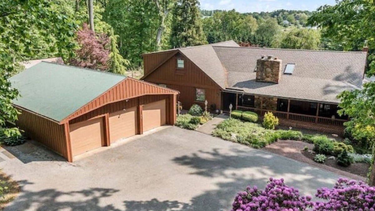 Oxford House | Large Home on 18 Acres of Private Woods with a Hot Tub