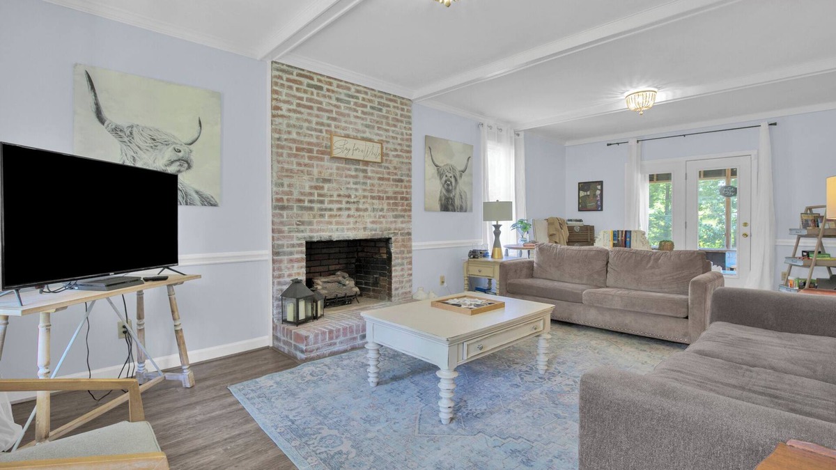 Fayetteville House | Large home with pool 10 minutes to Fort Bragg