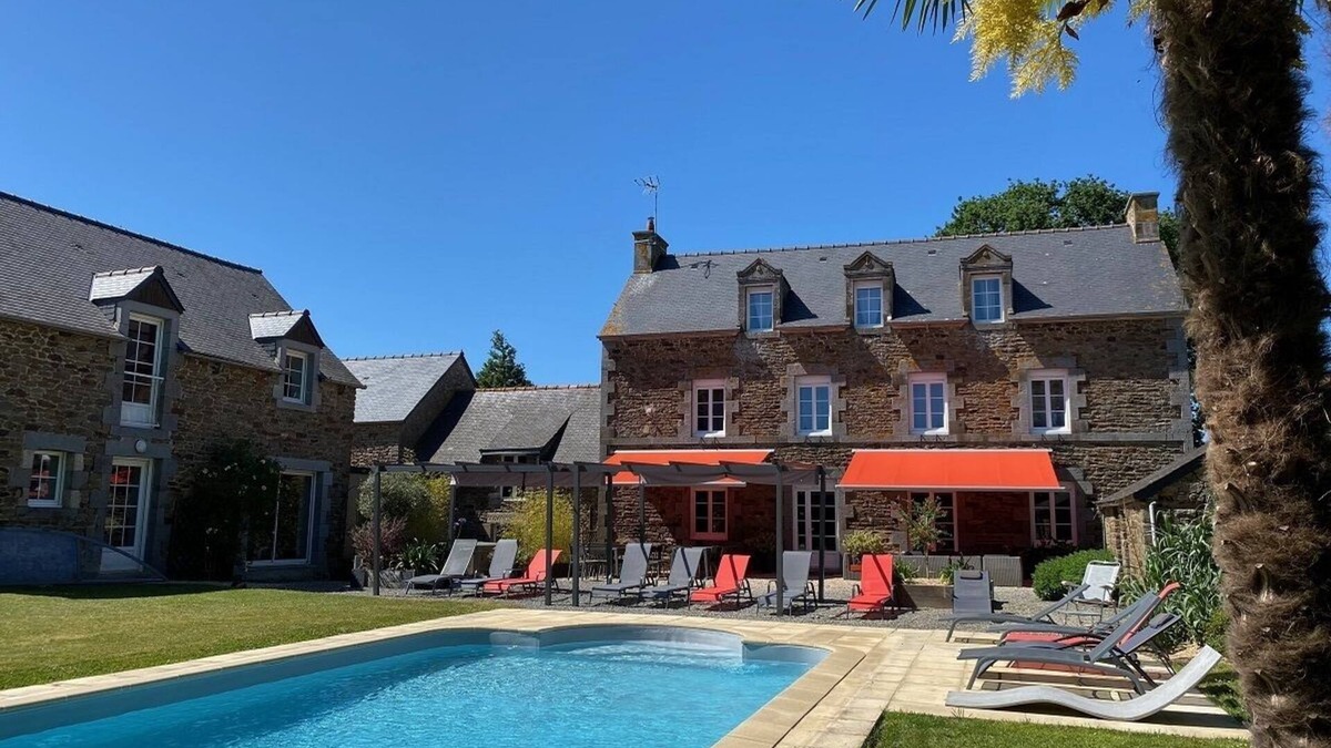 Pleudihen-sur-Rance House | Large house with swimming pool and jacuzzi near St Malo (Brittany), Mont St Michel