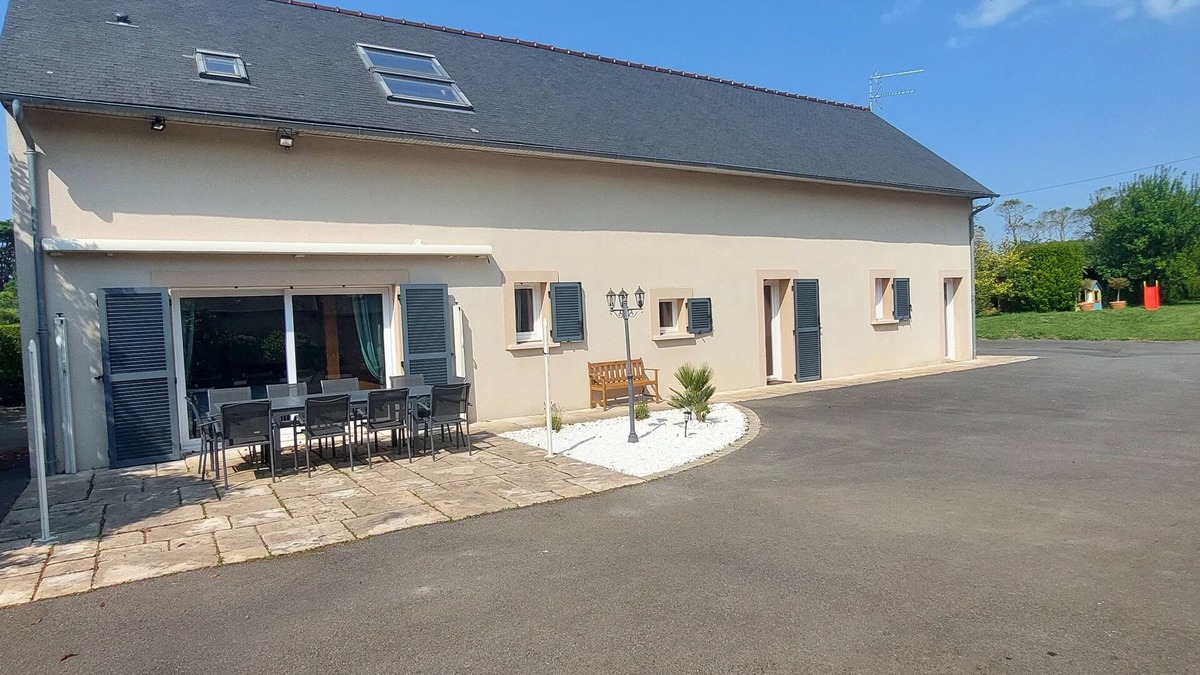 Commes House | Large house ☀ garden ☀ near the landing beaches