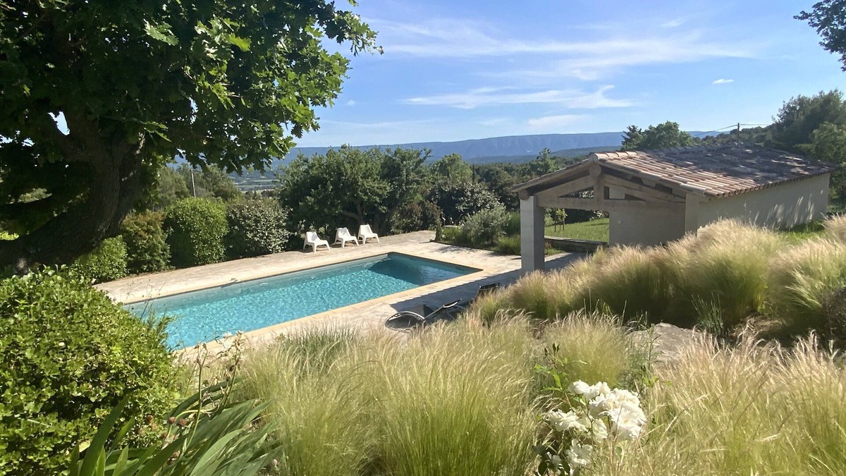 Joucas House | LARGE HOUSE, GORDES , heated swimming pool , view over Goult, Roussillon