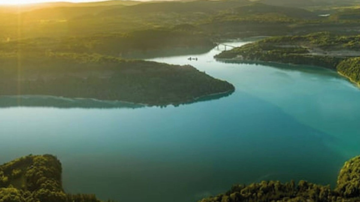 Orgelet House | Large House in the heart of the Jura lakes