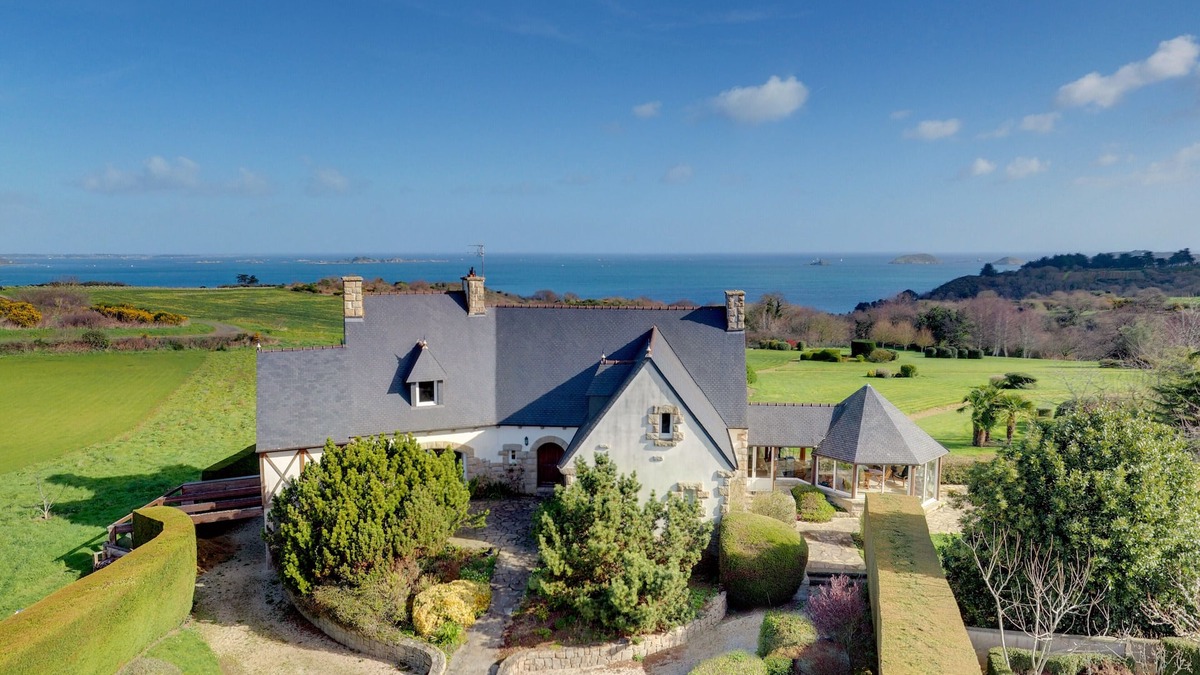 Paimpol House | Large house, landscaped grounds 1.1 ha, fantastic sea view, beach 600m away on foot
