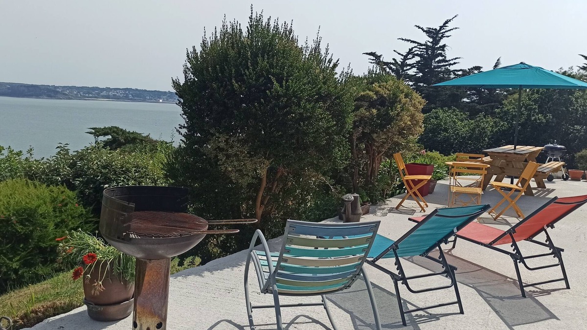 Trebeurden House | Large house, sea view, 5 minutes walk from the beach