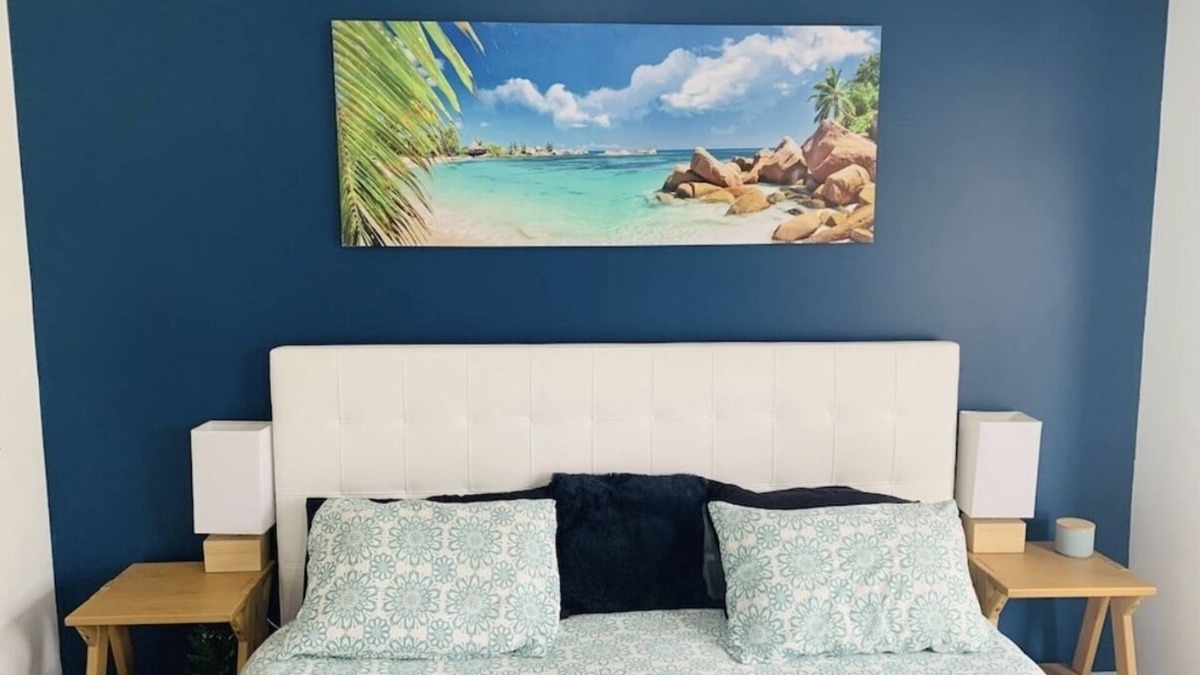 McLaren Flat House | Large house set amongst the vineyards