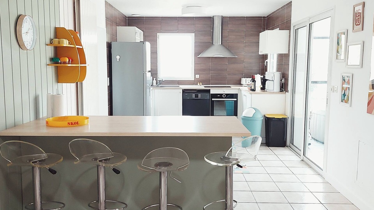 Les Brouzils House | Large house sleeping 21 (double gite)